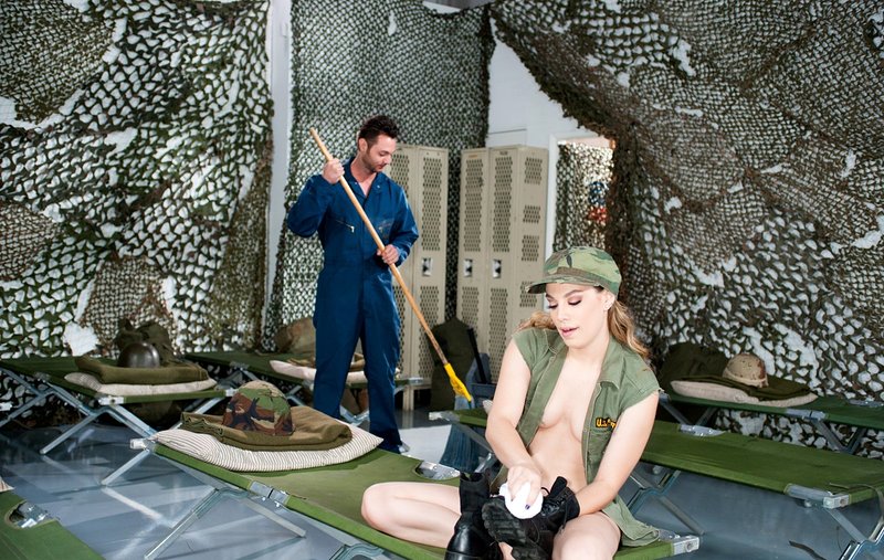 Галина, 21 год, 0 размер груди